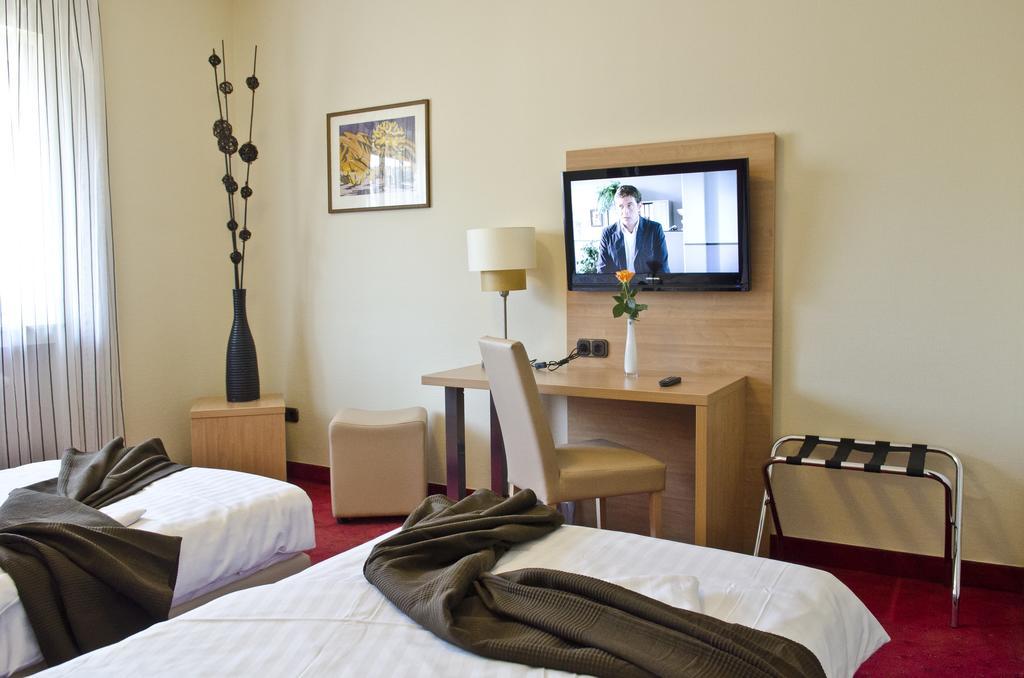 Hotel Paffhausen Wirges Екстер'єр фото